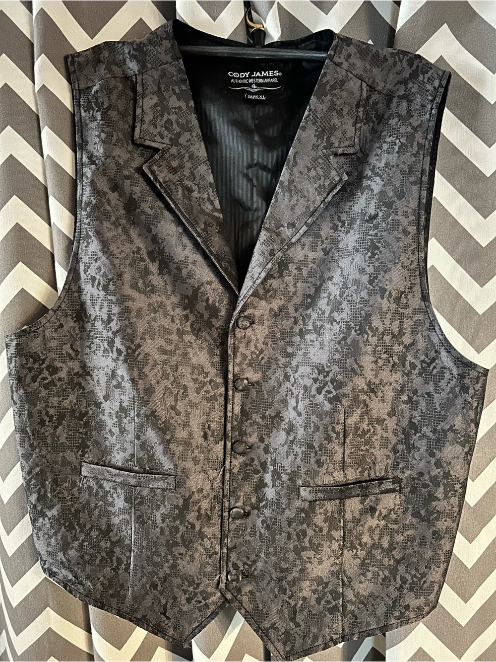 Cody James Western Apparel Black Floral Jacquard Vest